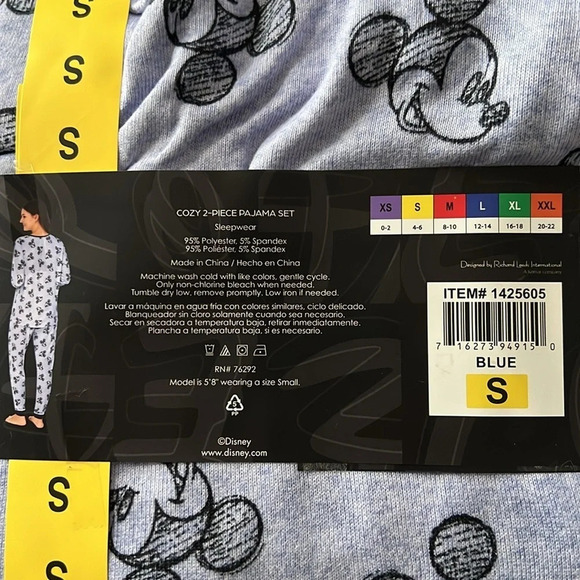 Mickey Mouse 2-piece Pajama set - Picture 5 of 5